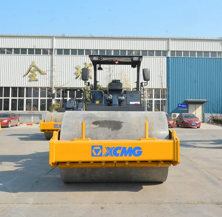 XCMG Official 10 Ton Mini Road Roller XS113E Cheap Single Drum Vibratory Road Roller Compactor Price